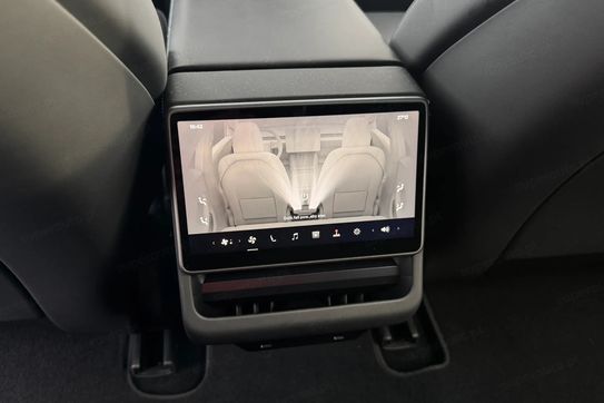 Tesla Model 3 Long Range RWD