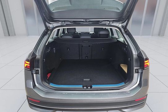 Volkswagen Passat TSI ACT mHEV Business DSG
