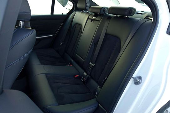 BMW Seria 3 318i M Sport aut