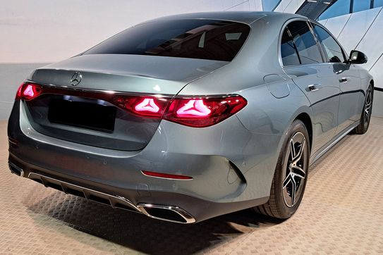 Mercedes Klasa E 220 d  4-Matic AMG