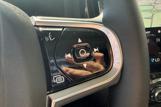 Volvo XC60 T6 AWD Ultra Bright