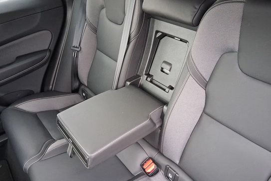 Volvo XC60 B5 B AWD Plus Dark