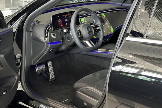 Mercedes E Klasa 220 d 4-Matic AMG