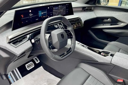 Peugeot 5008 1.2 PureTech mHEV GT S&S e-DCS6