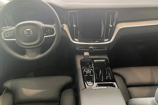 Volvo V60 T6 AWD Plug-In Hybrid Plus Dark