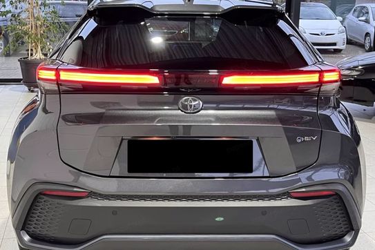Toyota C-HR Style 2.0 Hybrid Dynamic Force Plug-in