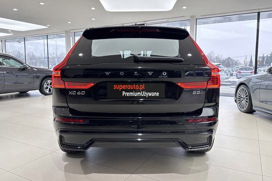Volvo XC60 B5 B AWD Plus Dark