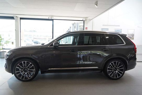 Volvo XC90 B5 AWD Ultra Bright