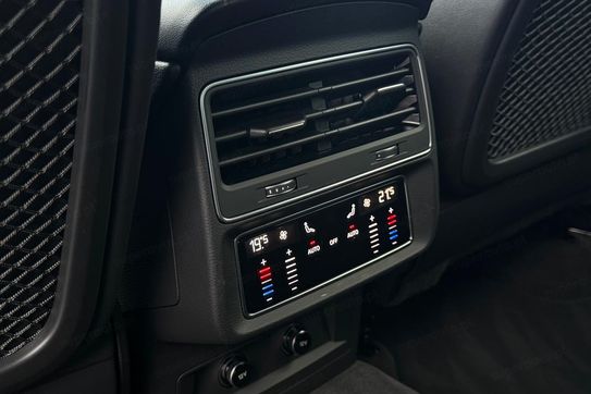 Audi Q8 55 TFSI quattro S Line