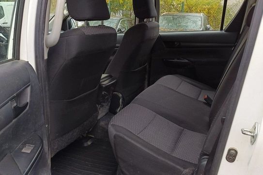 Toyota HiLux Double Cab DLX 4x4