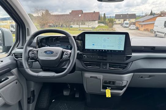 Ford Tourneo Custom 320 L2 Titanium A8