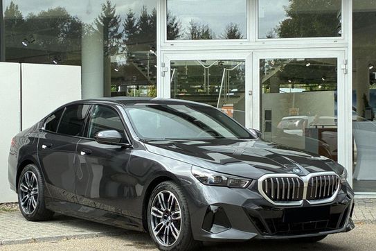 BMW Seria 5 530e xDrive M Sport
