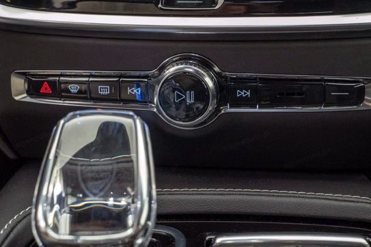 Volvo S60 T8 AWD Plug-In Hybrid Polestar Engineered