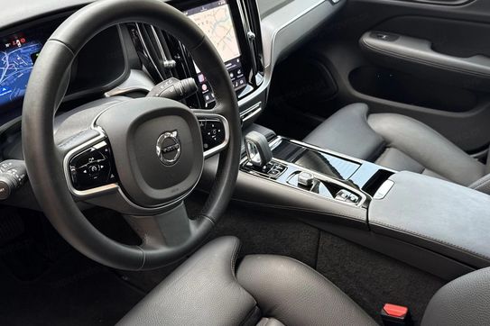 Volvo V60 T6 AWD Plug-In Hybrid Plus Dark aut