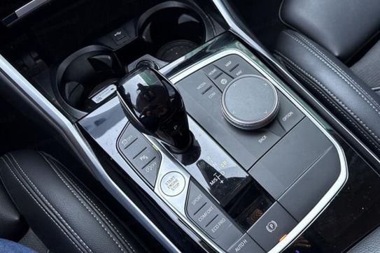 BMW Seria 3 320i Sport Line