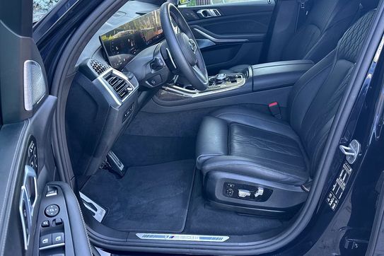 BMW X7 M60i xDrive