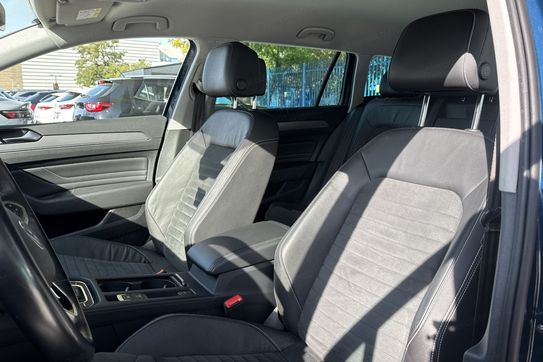 Volkswagen Passat Elegance 1.5 TSI DSG