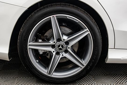 Mercedes Klasa C C 300 2.0  9G-TRONIC