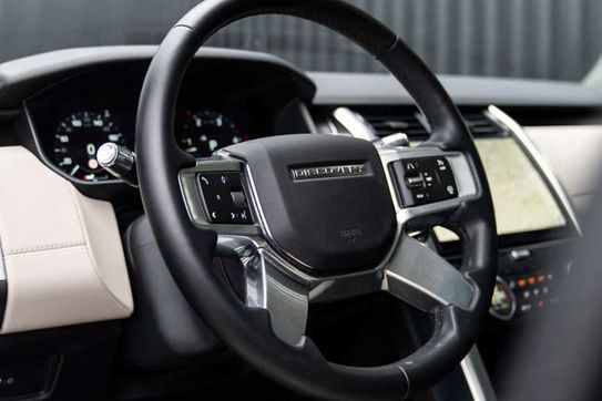 Land Rover Discovery V 3.0 D250 Dynamic SE