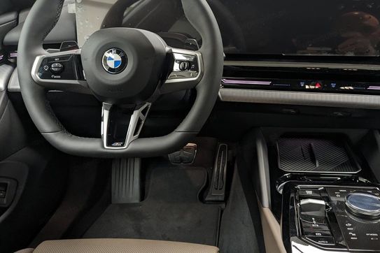 BMW Seria 5 Touring 520d xDrive M Sport