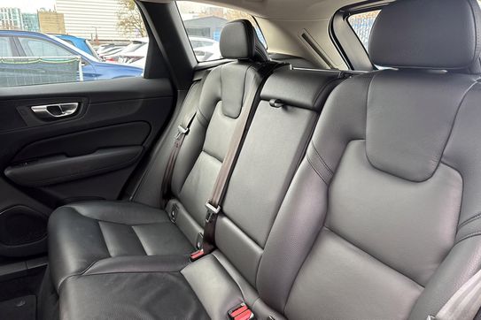 Volvo XC60 B4 B Plus Bright