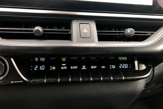 Lexus UX 300h F Sport Design