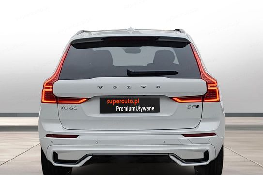 Volvo XC60 B5 B AWD Ultra Dark