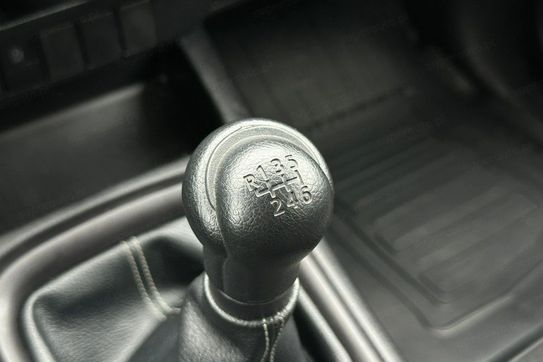 Toyota HiLux 2.4 D-4D Double Cab DLX 4x4