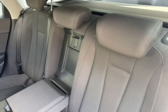 Audi A4 35 TFSI Advanced