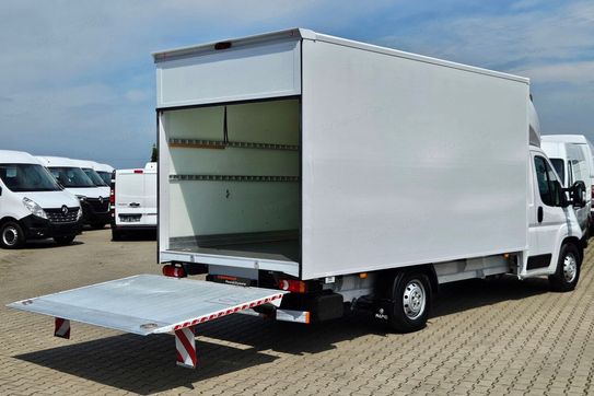 Peugeot Boxer Kontener 8EP + Winda