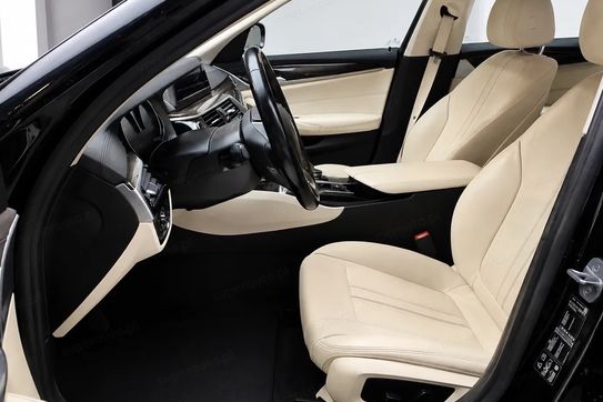 BMW Seria 5 520d xDrive Luxury Line