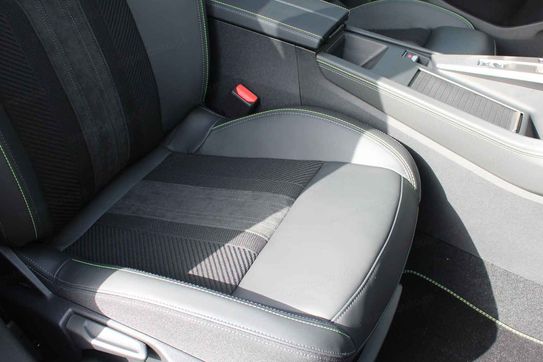 Peugeot 308 GT Exclusive EAT8 1.5 BlueHDi
