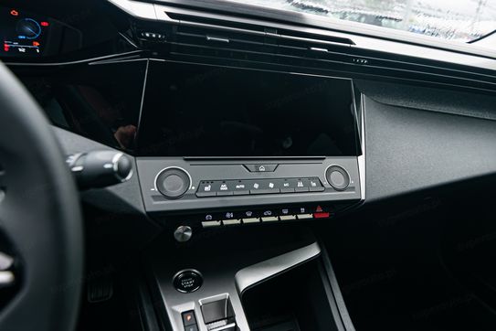 Peugeot 408 Allure e-DCS 1.2 mHEV