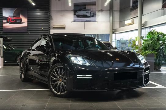 Porsche Panamera 4