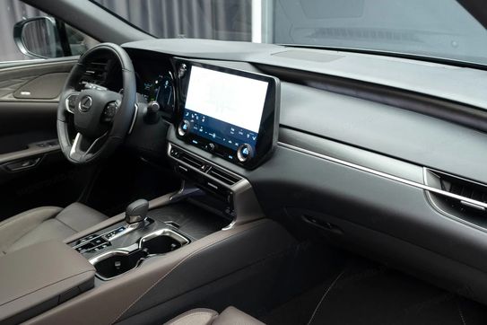 Lexus RX 450h+ Omotenashi 2.5 Hybrid Plug-in