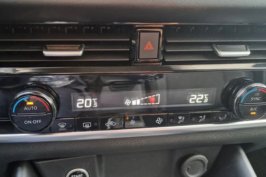 Nissan Qashqai 1.3 DIG-T N-Connecta Xtronic