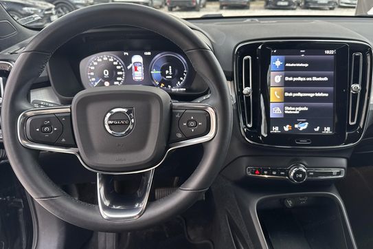 Volvo XC40 T5 Plug-In Hybrid Plus Dark