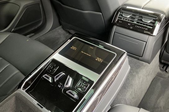 Audi A8 L 55 TFSI mHEV Quattro Tiptr.