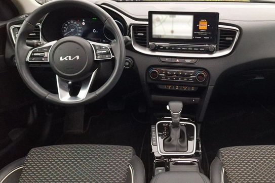 Kia XCeed T-GDI Business Line DCT