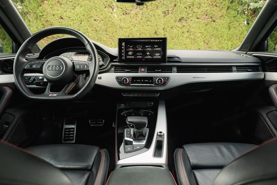 Audi A4 45 TFSI mHEV quattro S Line S tronic