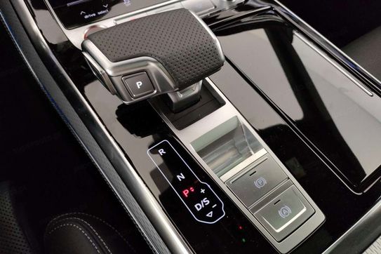Audi Q8 SQ8 TFSI quattro
