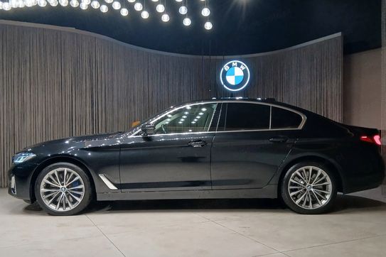 BMW Seria 5 530d xDrive Luxury Line