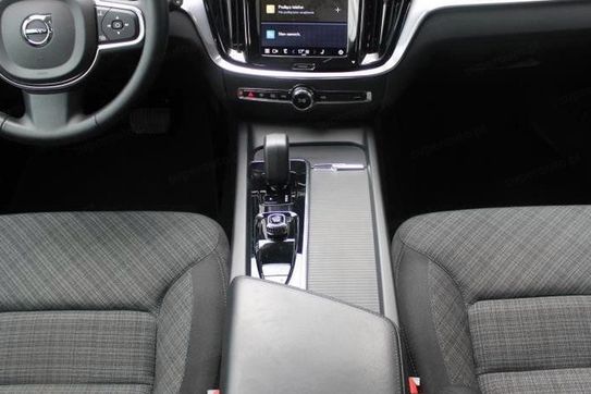 Volvo V60 B4 D Momentum