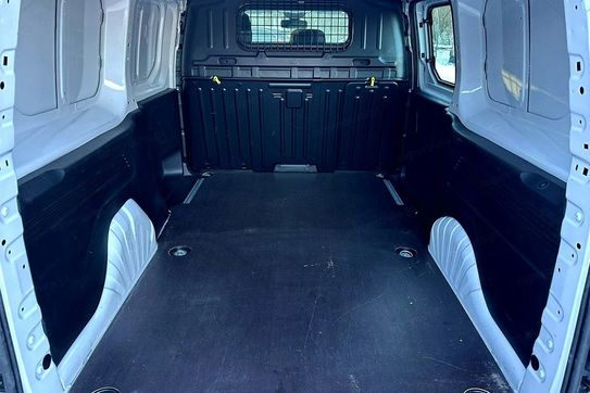 Peugeot Partner Van L2H1 AT