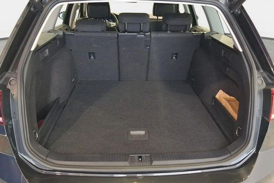 Volkswagen Passat 1.5 TSI  DSG