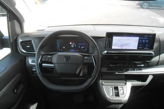 Peugeot Traveller Long L2H1 Business VIP EAT8