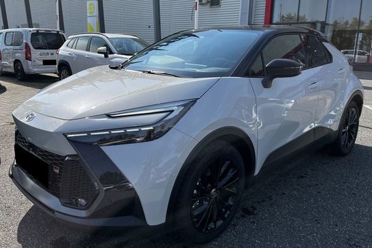 Toyota C-HR GR Sport 2.0 Hybrid Dynamic Force Plug-in