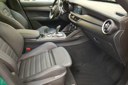 Alfa Romeo Stelvio Bi Turbo V6 Quadrifoglio Q4