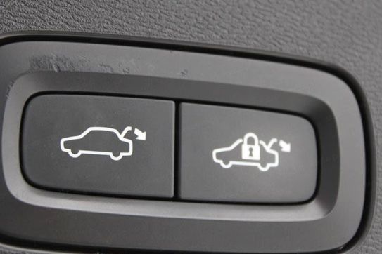 Volvo V60 B4 D Momentum Pro