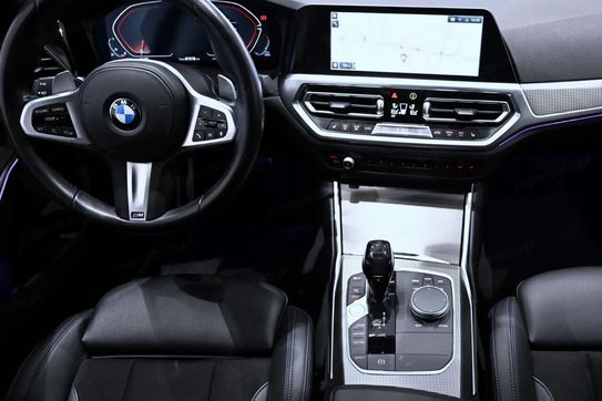 BMW Seria 3 330i xDrive M Sport sport-aut